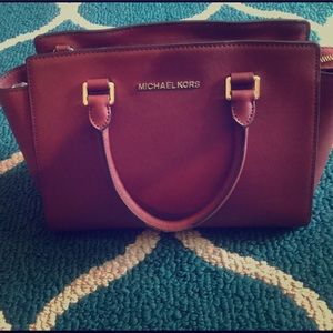 MK purse maroon